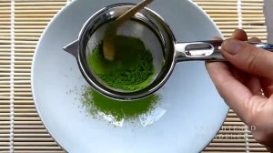 Копия видео "Как приготовить японский чай Маття (Matcha)"