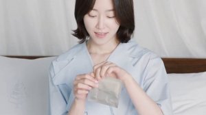 SeoHyunJin CF Estee Lauder Advanced Night Repair Concentrated Recovery Eye Mask