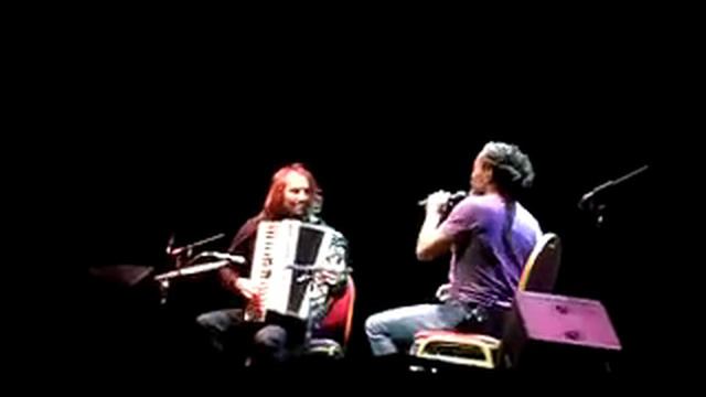Bobby McFerrin, con el Chango Spasiuk, Tango... смотреть онлайн