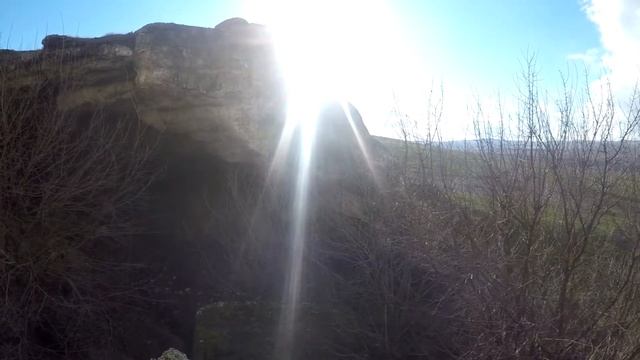 КРЫМ. Грот близ горы Ак-Кая