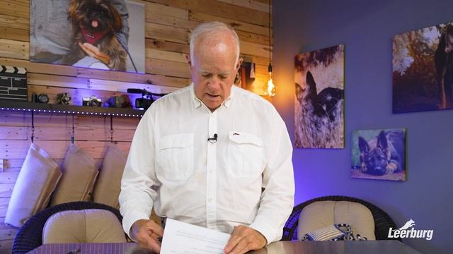 My Husky Is Frantic In The Crate When I Leave. How Can I Fix This? смотреть онлайн