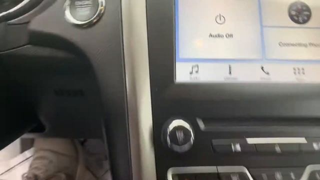 2017 Ford Fusion SE смотреть онлайн