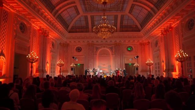 Fairmont Classic — Astor Piazzolla смотреть онлайн