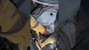 Отказ, бензонасос кончился, сломался пробег 770 тысяч 👨🏻🔧снимаем насос Лада ларгус,