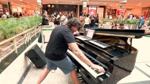 Never Gonna Give You Up Rick Astley (Piano Shopping Mall)