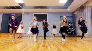 Танцевальное видео от маленьких бриллиантов "DIAMOND DANCE" - Милана - Я такая в маму