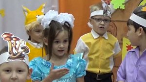 В тёмный лес дремучий заглянула осень стихи