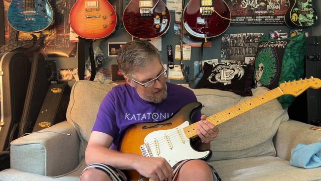 Fender Eric Johnson Thinline Stratocaster Review & Demo! смотреть онлайн