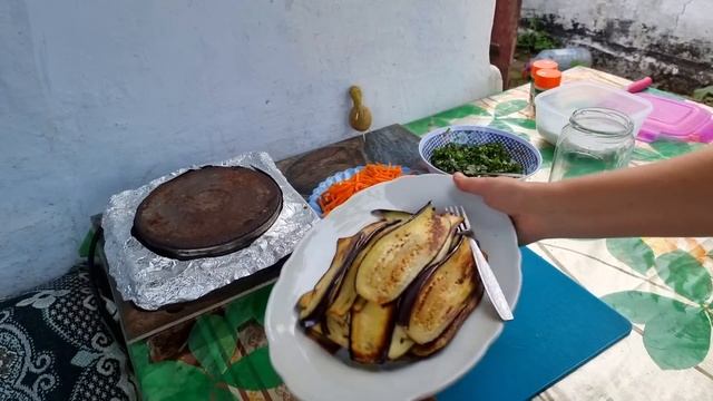БОМБА-ЗАКУСКА! ВСЕ ГОСТИ ПРОСЯТ РЕЦЕПТ! ТАКОГО ВЫ ТОЧНО НЕ ПРОБОВАЛИ! РУЛЕТИКИ ИЗ БАКЛАЖАНОВ НА ЗИМ