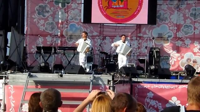 Свадьба в малиновке - плюс 2012. Дуэт "Вива" смотреть онлайн