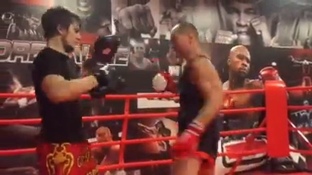 Удары по лапам. Муай Тай. Кун Кхмер. Курск. Сиам. Yarmola Gym. Muay Thai Kun Khmer. смотреть онлайн