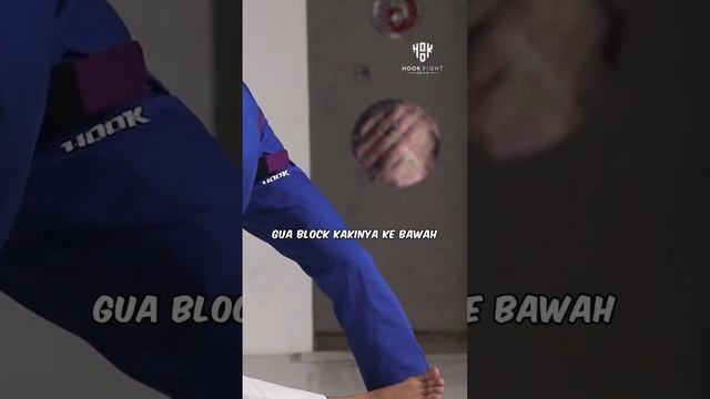 Cara Melakukan Kuncian Dasar BJJ "Triangle Choke" dari De La Riva Guard. - Hook Fight Gear