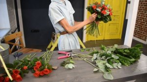 Техника сборки классического букета. Как собрать букет с зеленью?