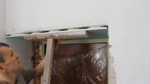 Входная дверь Откосы из гипса картона