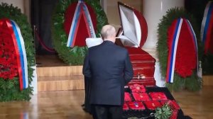 Президент лично простился с Владимиром Жириновским.