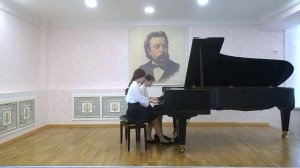 Богомолова  Мария - Харитонова  Ульяна. А. Аренский  Фуга  на  тему   "Журавель"