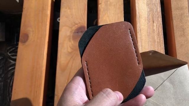 Картхолдер De L'Oural из натуральной кожи ручной работы