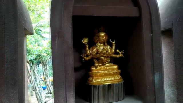 Buddham Saranam Gocchami - Mantra. смотреть онлайн