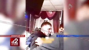 напал с бензопилой в ресторане