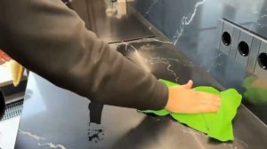 Пятнам бой! Уход за столешницей из искусственного камня