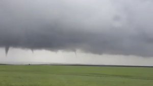 Волгоградка сняла на видео смерч в Михайловском районе