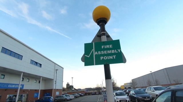 Vlog 008 - Going Retro with the Instax Mini 70 - Urban Photography смотреть онлайн