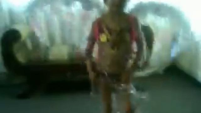 VALERIE ENSAYANDO SAMBA DO BRASIL смотреть онлайн