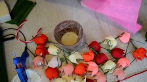 МАСТЕР-КЛАСС по созданию мини-букетика из конфет. Пошаговая инструкция.