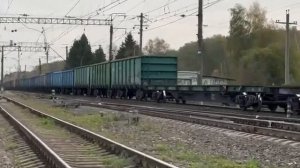 Электровоз вл10у-036 с грузовым поездом на ст. Кресты