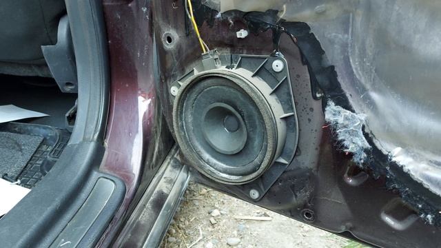 Замена штатных динамиков в автомобиле TOYOTA AVENSIS на DL AUDIO RAVEN 165 смотреть онлайн