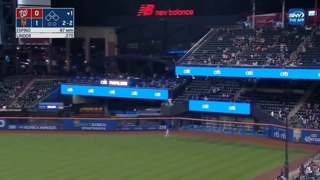 The BEST Fan Moments BUT They Get Increasingly More AWESOME!! смотреть онлайн