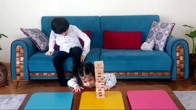 Jenga Oynuyoruz. Mutlaka İzleyin Sürpriz Sonlu смотреть онлайн