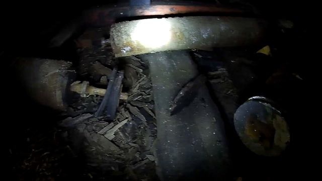 Заброшенная деревня Горнево. Удивительные машины среди руин смотреть онлайн