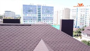 Замена старой кровли на новую гибкую черепицу Shinglas, коллекции кадриль, цвет агат