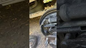 Nissan Navara ( знімаємо полуось для зміни підшипника) @ замена ступичного подшиника Nissan Navara