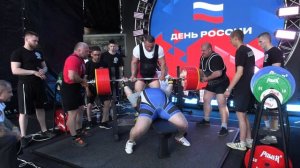 Старостин Никита Жим лежа в многослойной экипировке 462,5 кг св 137,30 кг