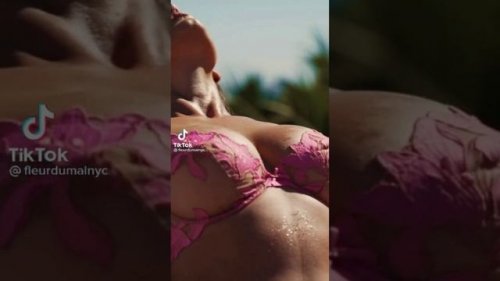 Кончает спермы лизать энтузиаст Жұлдыз оның қынапшасын және кискасын көрсетті.