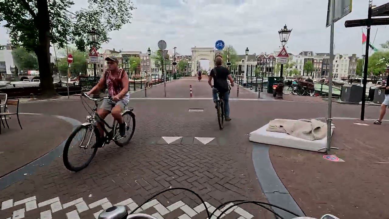 Bike in Amsterdam - 4/2