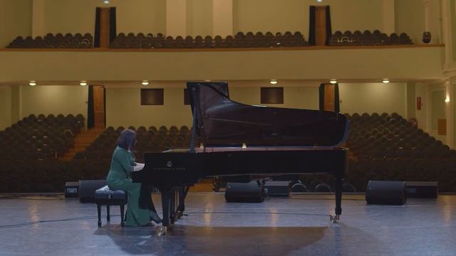 Рояль  Steinway & Sons. Музыковед Екатерина Демидова, Надежда Гордеева (фортепиано)