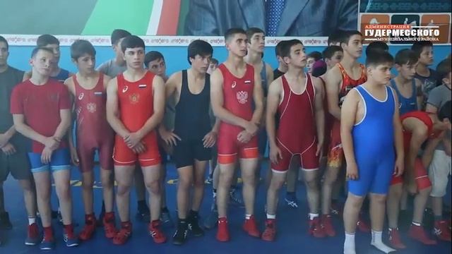 В с. Джалка Гудермесского района прошел мастер класс по вольной борьбе смотреть онлайн