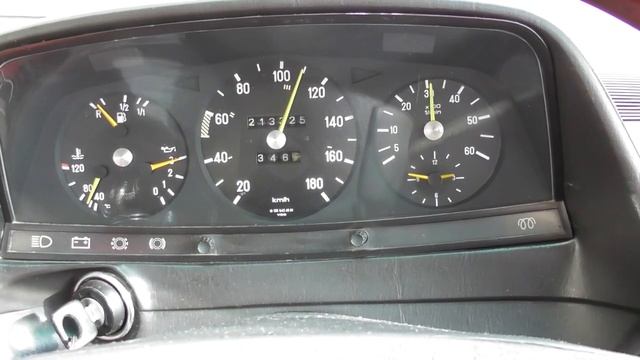 Mercedes W123/300D Turbo (modified) acceleration.