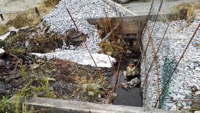 Эксперимент по обустройству канавы. Второй день. Плюс начинаю приводить в порядок малую канаву. смотреть онлайн