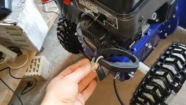 Сравнение снегоуборщика MasterYard MХ 8022 В и Canadiana 900/61 . Честный отзыв