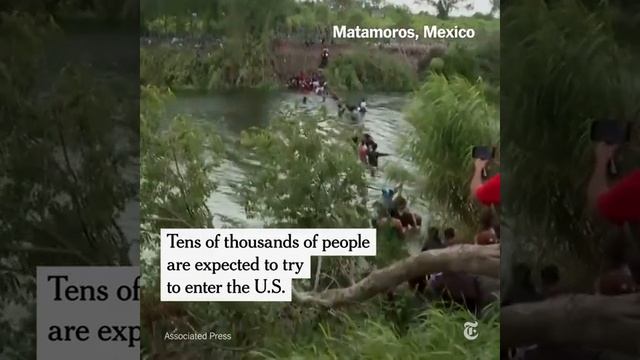 New-York Times: десятки тысяч мигрантов собрались вдоль американо-мексиканской границы