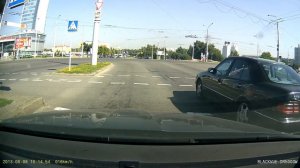Поворот налево из двух полос