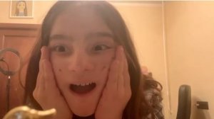 Нарисовала веснушки хной