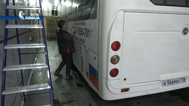 Брендирование вахтовых  автобусов для камазовцев