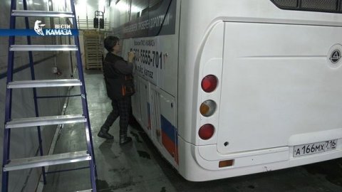 Брендирование вахтовых автобусов для камазовцев
