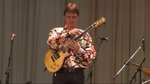 Vitaly Makukin - Ukrainian Pot-Pourri - Виталий Макукин Украинское попури (guitar tapping)
