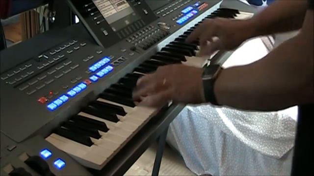 Cover of Who Put The Bomp Yamaha Tyros 5 смотреть онлайн